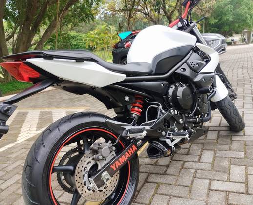 YAMAHA XJ6 N 